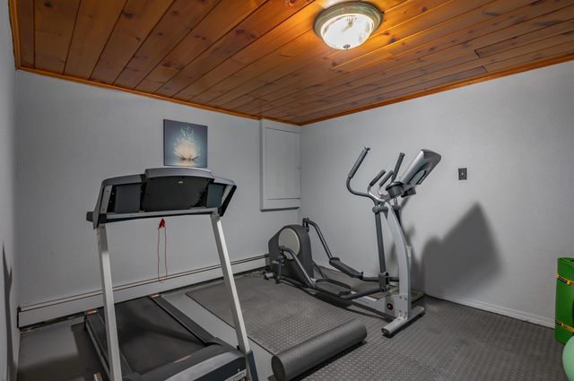 31 Rosemont Avenue, Manchester, NH 03103