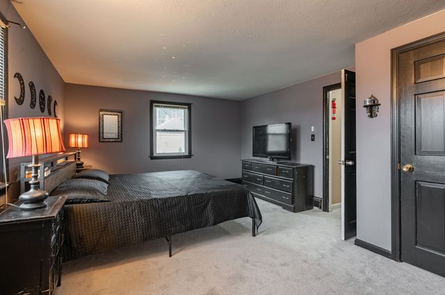 31 Rosemont Avenue, Manchester, NH 03103