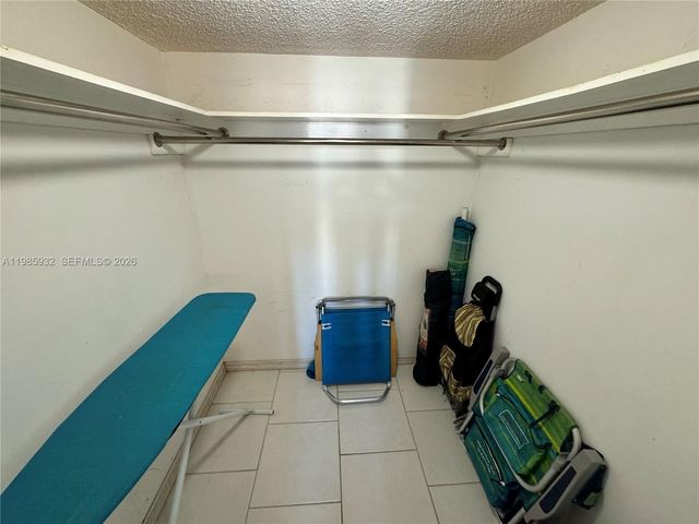 2625 Collins Ave 320, Miami Beach, FL 33140