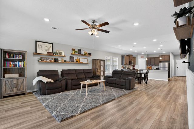 1128 Kennesaw Drive, College Station, TX 77845
