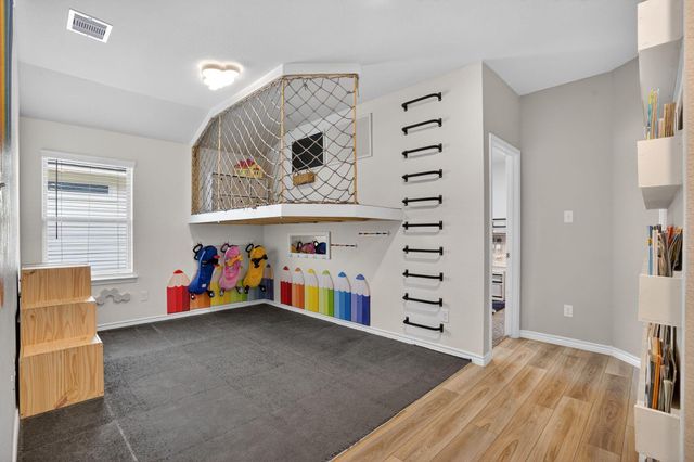 1128 Kennesaw Drive, College Station, TX 77845