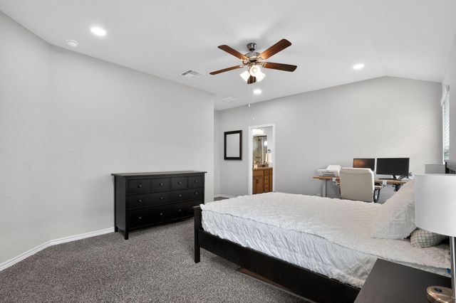 1128 Kennesaw Drive, College Station, TX 77845