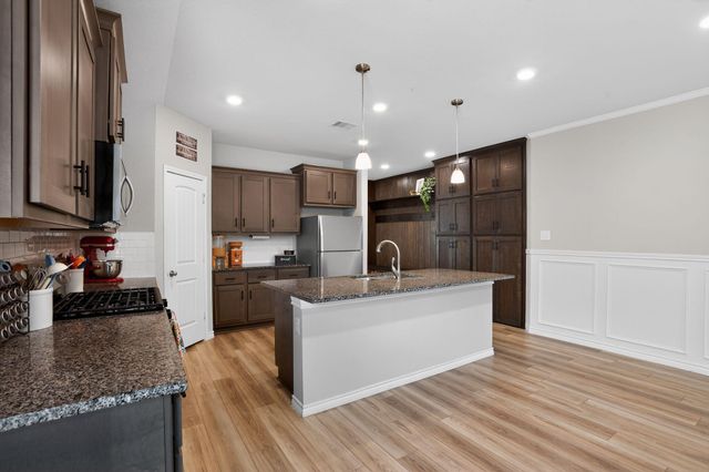 1128 Kennesaw Drive, College Station, TX 77845