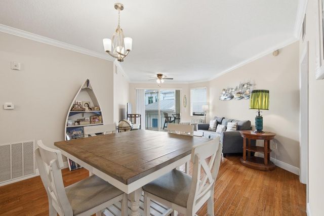 975 NW Flagler Avenue 307, Stuart, FL 34994