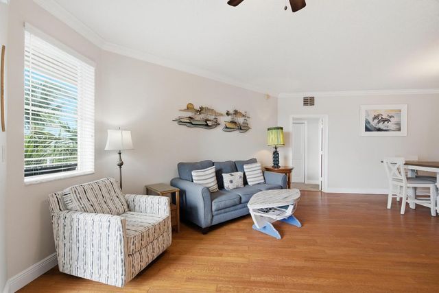 975 NW Flagler Avenue 307, Stuart, FL 34994