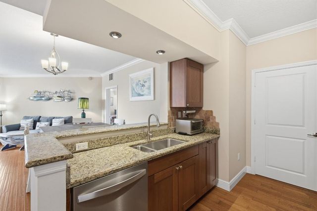 975 NW Flagler Avenue 307, Stuart, FL 34994