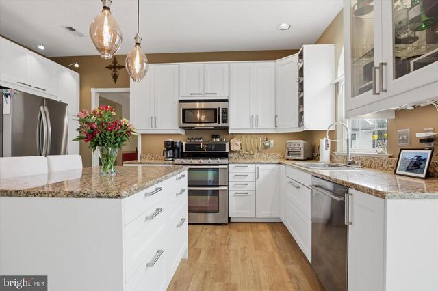 495 REGINALD LN, Collegeville, PA 19426