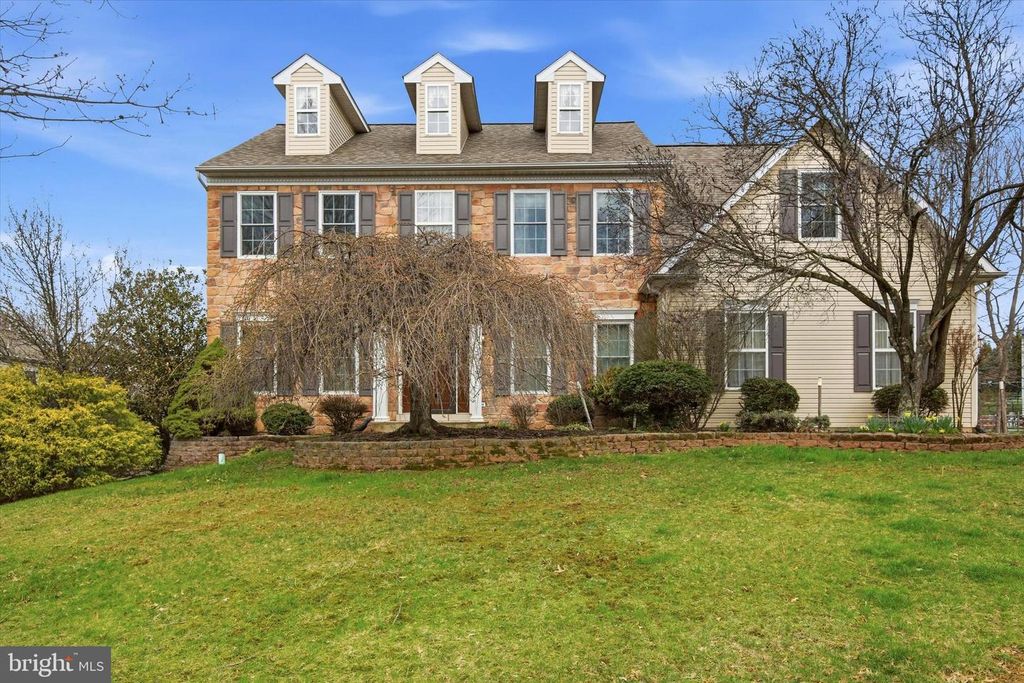 495 REGINALD LN, Collegeville, PA 19426