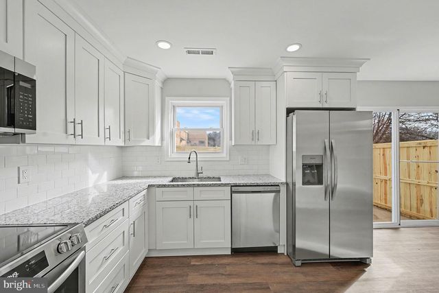 18 COVENTRY CT, Fredericksburg, VA 22405