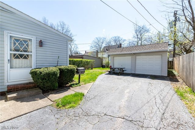 4226 Bushnell Road, University Heights, OH 44118