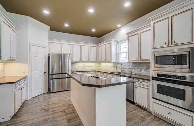 13514 Broadmeadow Lane, Houston, TX 77077