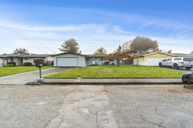1090 Fritz Road, Mckinleyville, CA 95519