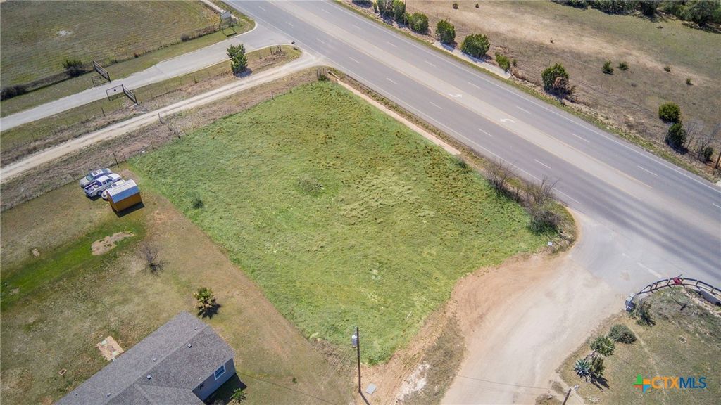 102 Crestview Drive, Liberty Hill, TX 78642