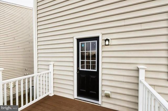 17 KARENDALE CT, Baltimore, MD 21209