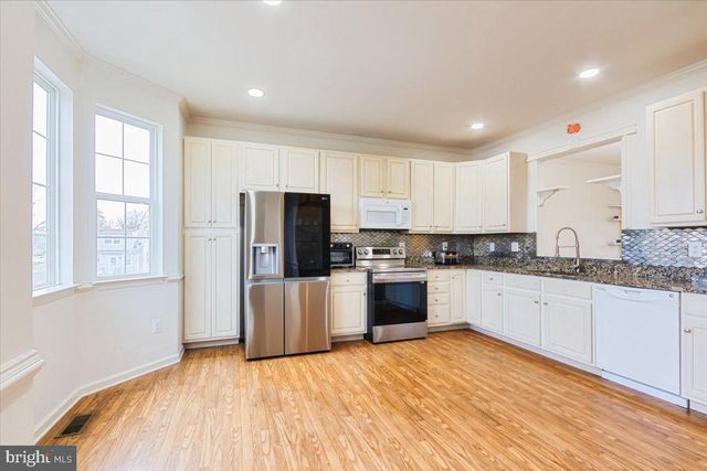 17 KARENDALE CT, Baltimore, MD 21209