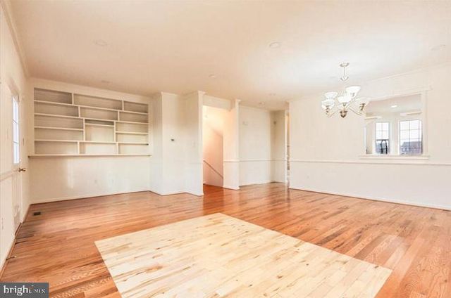 17 KARENDALE CT, Baltimore, MD 21209