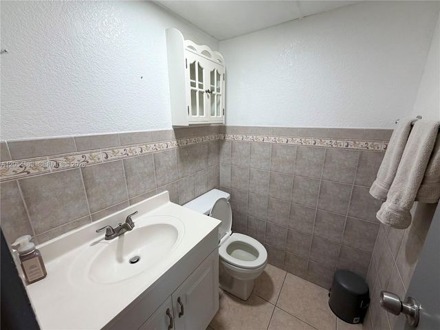 200 177th Drive 319, Sunny Isles Beach, FL 33160