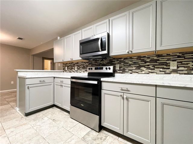 617 S Greenwich Avenue, Russellville, AR 72801