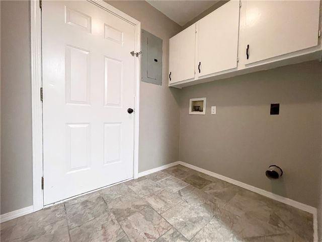 617 S Greenwich Avenue, Russellville, AR 72801