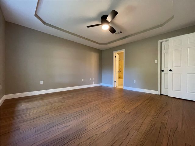 617 S Greenwich Avenue, Russellville, AR 72801