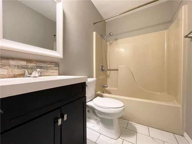 617 S Greenwich Avenue, Russellville, AR 72801