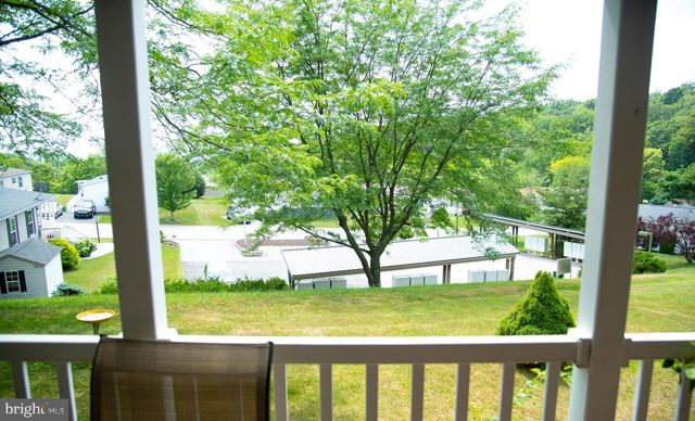 104 RAPTOR DR, Hanover, PA 17331