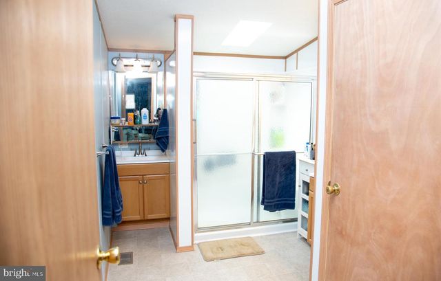 104 RAPTOR DR, Hanover, PA 17331