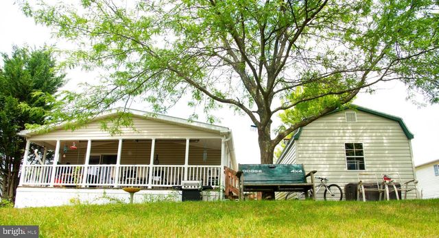 104 RAPTOR DR, Hanover, PA 17331