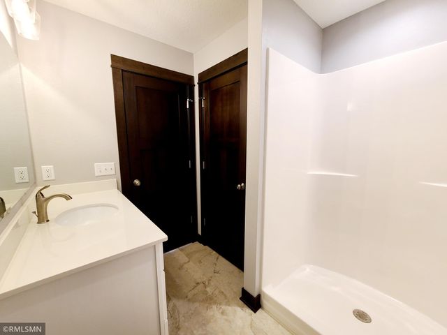 914 Katelyn Circle NE, Montgomery, MN 56069