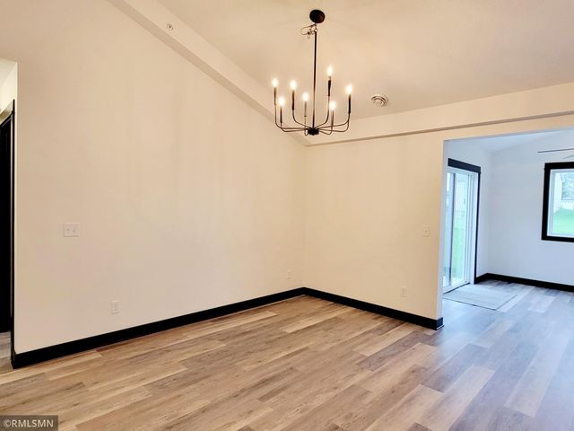 914 Katelyn Circle NE, Montgomery, MN 56069