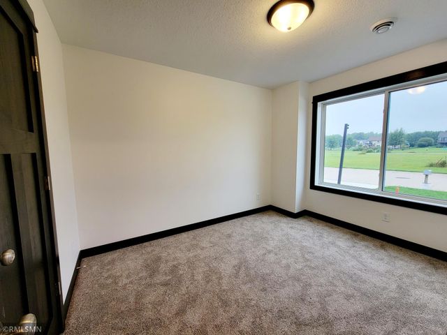 914 Katelyn Circle NE, Montgomery, MN 56069