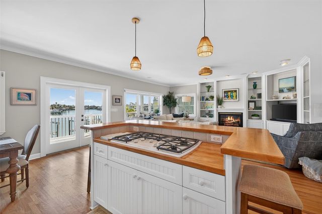 2503 PASS A GRILLE WAY, St Pete Beach, FL 33706