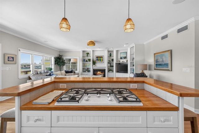 2503 PASS A GRILLE WAY, St Pete Beach, FL 33706