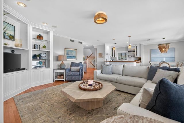 2503 PASS A GRILLE WAY, St Pete Beach, FL 33706