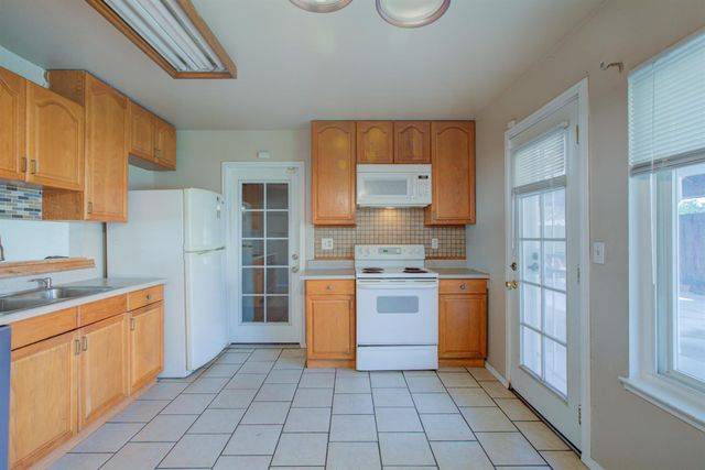 3249 Heatherwood Ct, Modesto, CA 95354