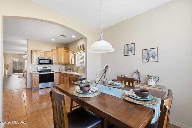 359 W Calle Del Estribo, Sahuarita, AZ 85629