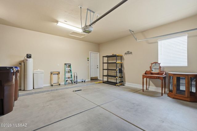 359 W Calle Del Estribo, Sahuarita, AZ 85629