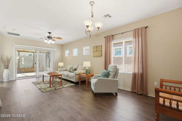 359 W Calle Del Estribo, Sahuarita, AZ 85629