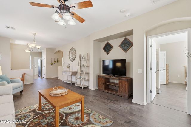 359 W Calle Del Estribo, Sahuarita, AZ 85629