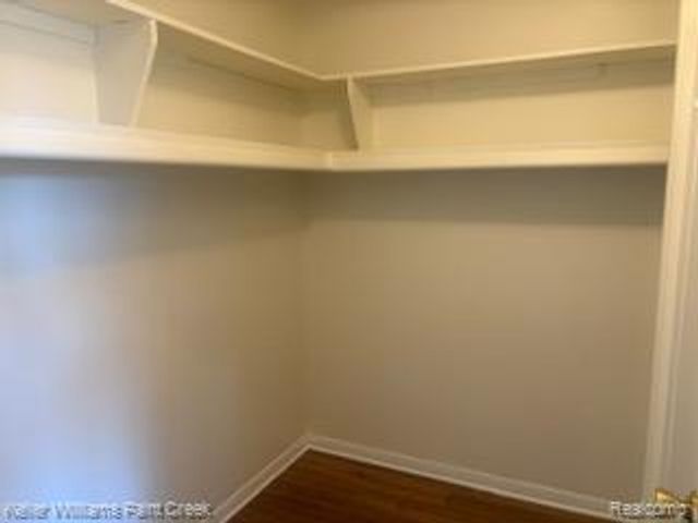 433 Fox Hills Drive S 5, Bloomfield Hills, MI 48304