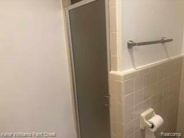 433 Fox Hills Drive S 5, Bloomfield Hills, MI 48304