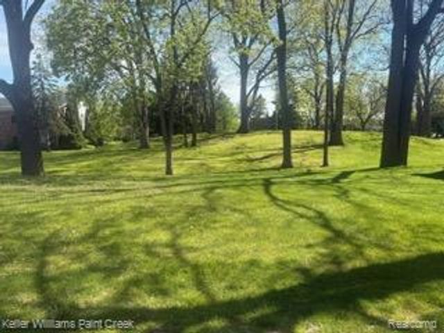 433 Fox Hills Drive S 5, Bloomfield Hills, MI 48304