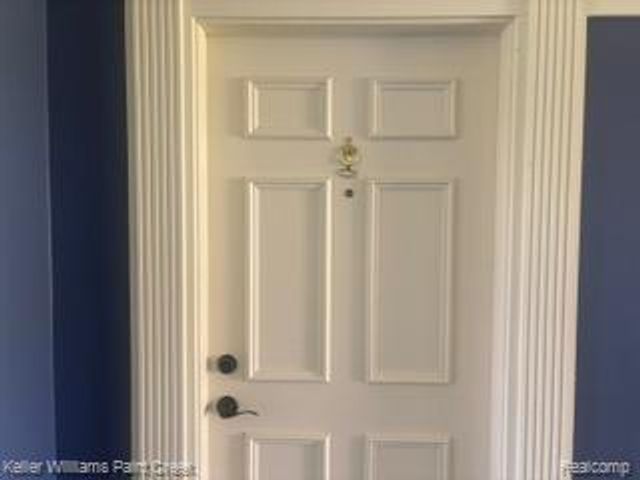 433 Fox Hills Drive S 5, Bloomfield Hills, MI 48304