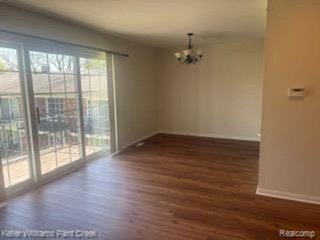 433 Fox Hills Drive S 5, Bloomfield Hills, MI 48304