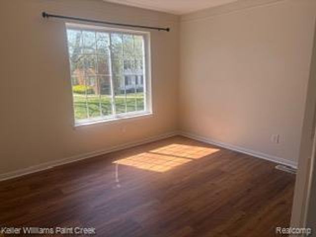 433 Fox Hills Drive S 5, Bloomfield Hills, MI 48304