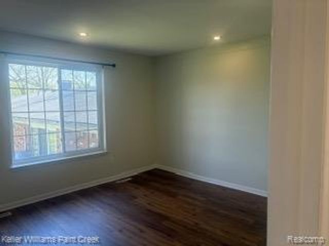 433 Fox Hills Drive S 5, Bloomfield Hills, MI 48304
