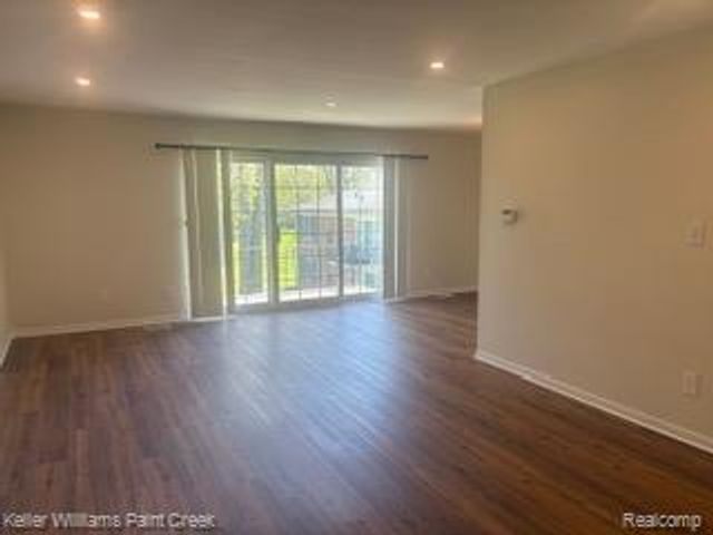433 Fox Hills Drive S 5, Bloomfield Hills, MI 48304