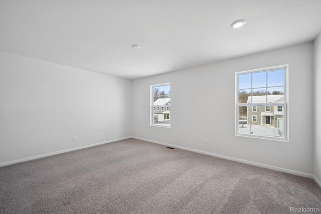 418 Hidden River W, Holly Township, MI 48442