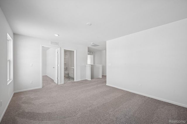 418 Hidden River W, Holly Township, MI 48442