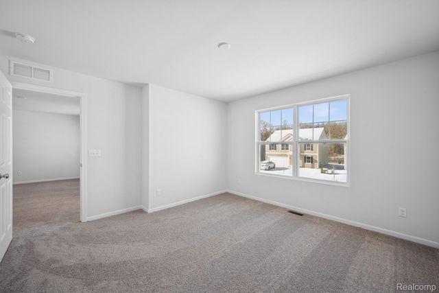 418 Hidden River W, Holly Township, MI 48442